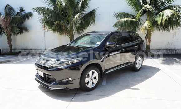 Buy Used Toyota Harrier Black Car in Mont Buxton in Greater Victoria