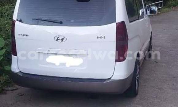 Buy Used Hyundai H1 White Car in Victoria in East africa Buy Used Hyundai H1 White Car in Victoria in East africa