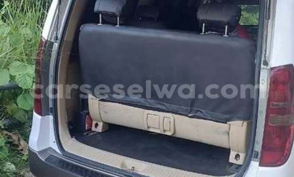 Buy Used Hyundai H1 White Car in Victoria in East africa Buy Used Hyundai H1 White Car in Victoria in East africa