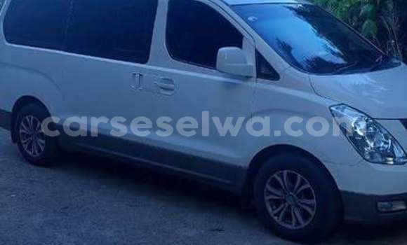 Buy Used Hyundai H1 White Car in Victoria in East africa Buy Used Hyundai H1 White Car in Victoria in East africa