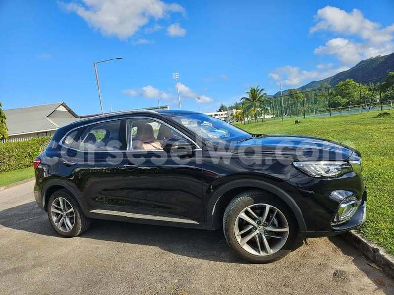 Big with watermark mg 550 east africa victoria 8113