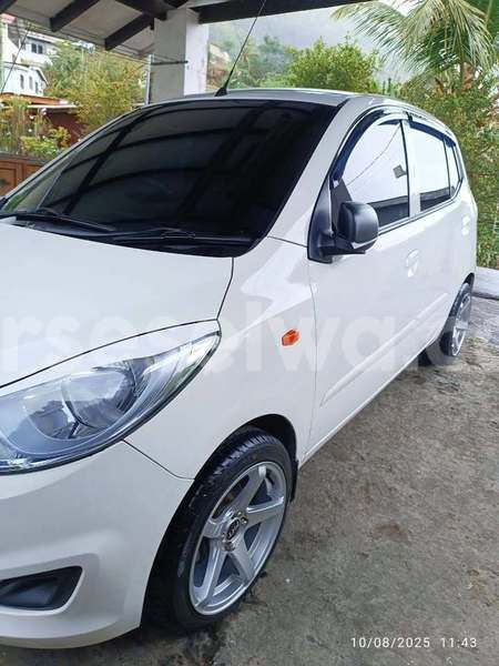 Big with watermark hyundai i10 north mahe beau vallon 8138