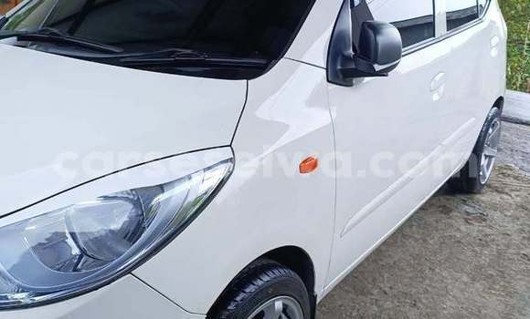 Acheter Occasion Voiture Hyundai i10 Blanc à Beau Vallon, Nord Mahé Acheter Occasion Voiture Hyundai i10 Blanc à Beau Vallon, Nord Mahé
