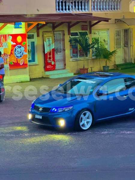 Big with watermark kia cerato victoria mahe 8139
