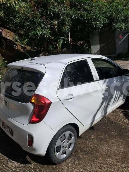 Big with watermark kia picanto victoria mahe 8140