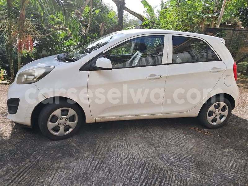 Big with watermark kia picanto victoria mahe 8140