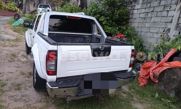 Acheter Occasion Voiture Nissan Hardbody Blanc à Mahé, Victoria Acheter Occasion Voiture Nissan Hardbody Blanc à Mahé, Victoria