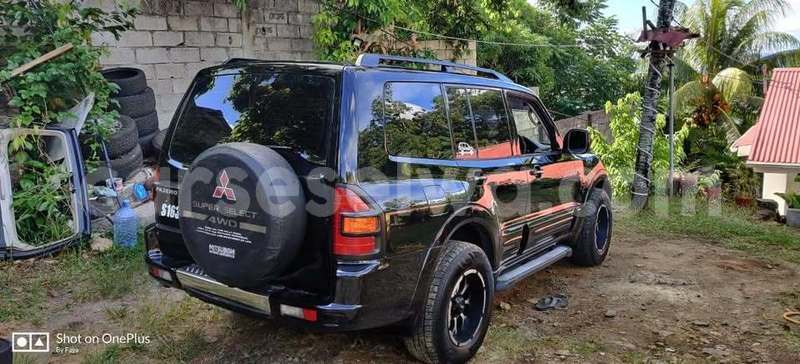 Big with watermark mitsubishi pajero victoria mahe 8150