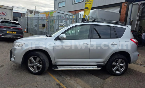 Buy Used Toyota RAV4 Silver Car in Victoria in East africa Buy Used Toyota RAV4 Silver Car in Victoria in East africa