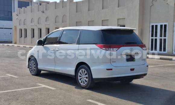 Buy Used Toyota Previa White Car in Victoria in East africa Buy Used Toyota Previa White Car in Victoria in East africa