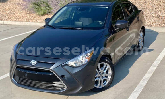 Buy Used Toyota Yaris Black Car in Victoria in East africa