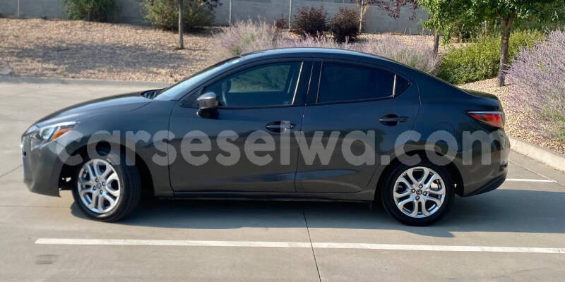 Big with watermark toyota yaris east africa victoria 8215