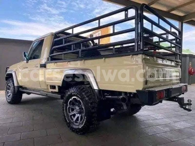 Big with watermark toyota land cruiser east africa victoria 8229
