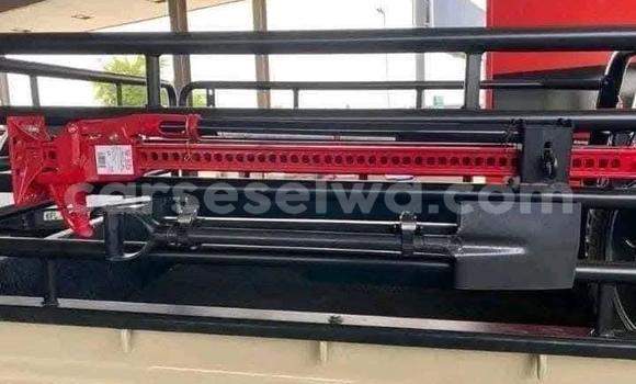 Acheter Occasion Voiture Toyota Land Cruiser Beige à Victoria, East africa Acheter Occasion Voiture Toyota Land Cruiser Beige à Victoria, East africa