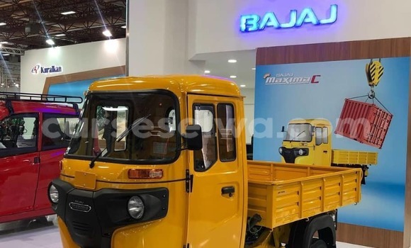 Acheter Neuf Voiture Bajaj Qute Rouge à bel Air, Grand Victoria Acheter Neuf Voiture Bajaj Qute Rouge à bel Air, Grand Victoria