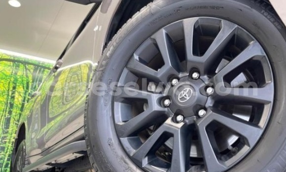 Acheter Occasion Voiture Toyota Land Cruiser Prado Noir à Victoria, East africa Acheter Occasion Voiture Toyota Land Cruiser Prado Noir à Victoria, East africa