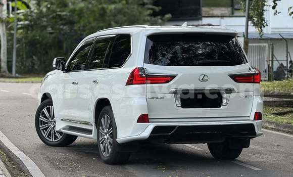 Buy Used Lexus LX 570 White Car in Victoria in East africa Buy Used Lexus LX 570 White Car in Victoria in East africa