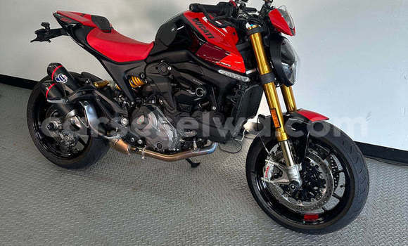 Acheter Occasion Moto Ducati Monster Rouge à Anse Royale, South Mahé Acheter Occasion Moto Ducati Monster Rouge à Anse Royale, South Mahé