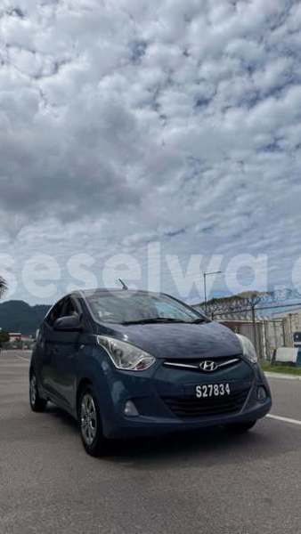 Big with watermark hyundai accent victoria mahe 8265