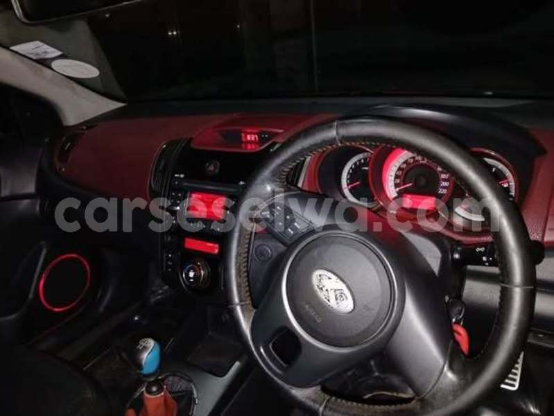 Big with watermark kia cerato victoria mahe 8270