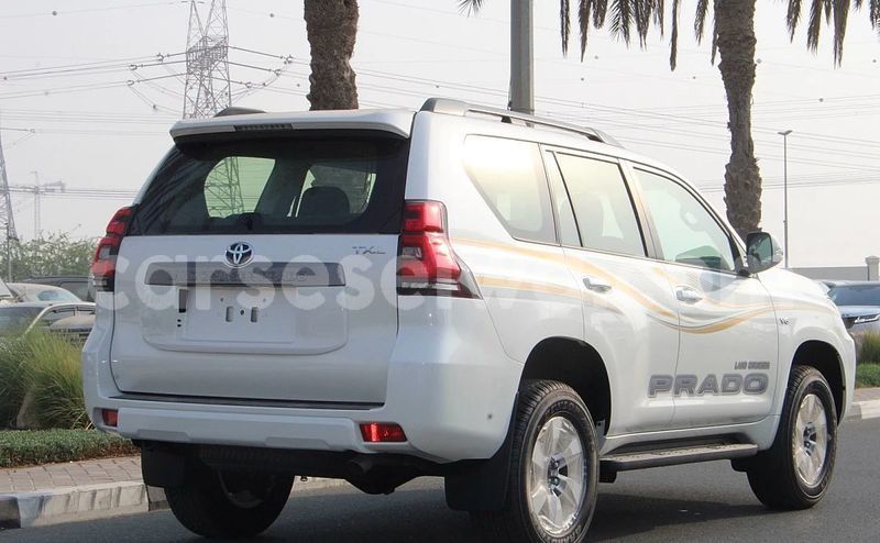 Big with watermark toyota land cruiser prado victoria mahe 8274