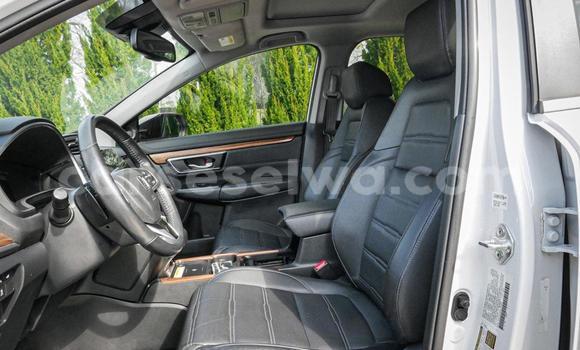 Buy Used Honda CR–V White Car in Mahe in Victoria Buy Used Honda CR–V White Car in Mahe in Victoria