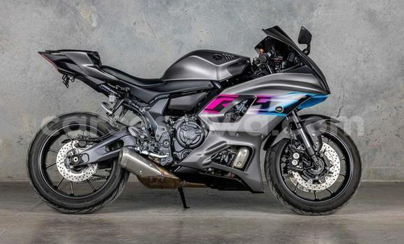 Buy Used Yamaha YZF Black Bike in Victoria in East africa