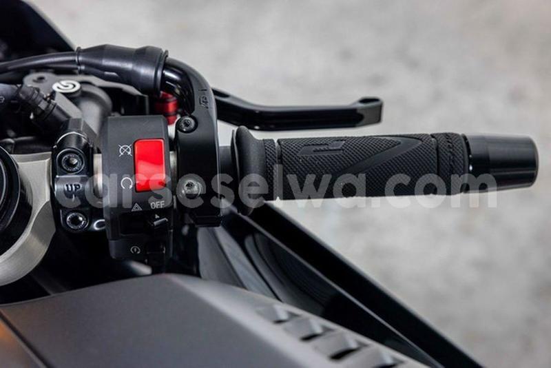 Big with watermark yamaha yzf east africa victoria 8284