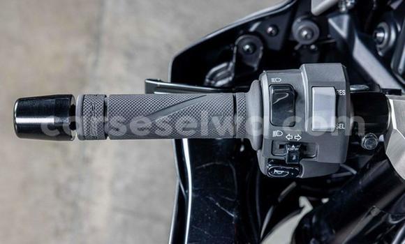 Buy Used Yamaha YZF Black Bike in Victoria in East africa Buy Used Yamaha YZF Black Bike in Victoria in East africa