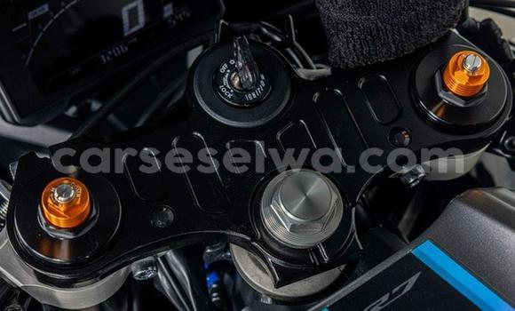 Buy Used Yamaha YZF Black Bike in Victoria in East africa Buy Used Yamaha YZF Black Bike in Victoria in East africa