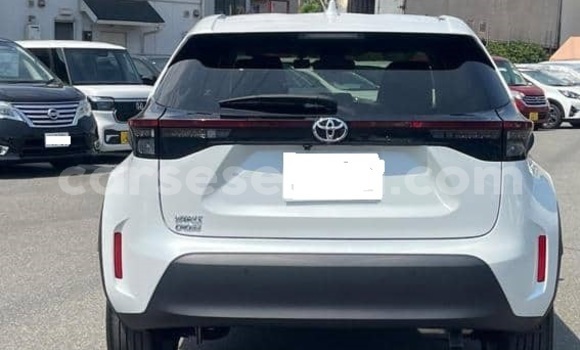 Buy Used Toyota Yaris White Car in Bel Ombre in West Mahé Buy Used Toyota Yaris White Car in Bel Ombre in West Mahé
