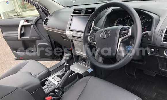 Acheter Neuf Voiture Toyota Land Cruiser Prado Noir à Anse Aux Pins, East Mahé Acheter Neuf Voiture Toyota Land Cruiser Prado Noir à Anse Aux Pins, East Mahé