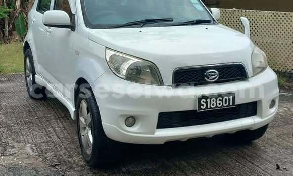Buy Used Daihatsu Terios White Car in Mahe in Victoria Buy Used Daihatsu Terios White Car in Mahe in Victoria