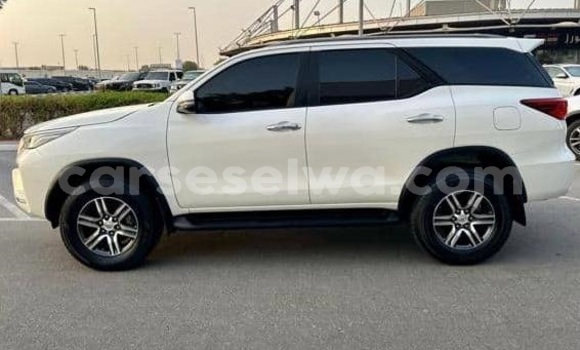Buy Used Toyota Fortuner White Car in Bel Air in Greater Victoria Buy Used Toyota Fortuner White Car in Bel Air in Greater Victoria