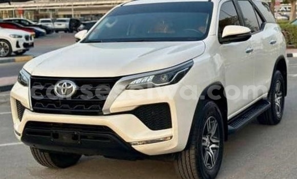 Buy Used Toyota Fortuner White Car in Bel Air in Greater Victoria Buy Used Toyota Fortuner White Car in Bel Air in Greater Victoria
