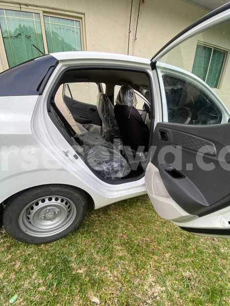 Big with watermark hyundai grand i10 victoria mahe 8331