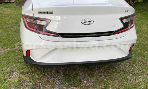 Buy Used Hyundai Grand i10 White Car in Bel Ombre in West Mahé