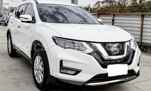 Buy Used Nissan X–Trail White Car in Bel Air in Greater Victoria Buy Used Nissan X–Trail White Car in Bel Air in Greater Victoria