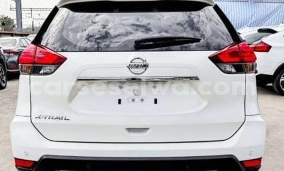Buy Used Nissan X–Trail White Car in Bel Air in Greater Victoria Buy Used Nissan X–Trail White Car in Bel Air in Greater Victoria