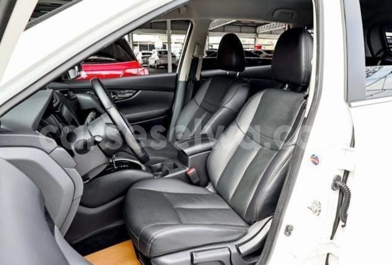 Big with watermark nissan x trail greater victoria bel air 8339