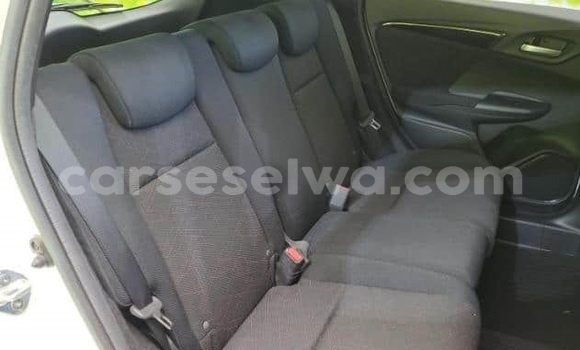 Buy Used Honda FIT White Car in Bel Air in Greater Victoria Buy Used Honda FIT White Car in Bel Air in Greater Victoria