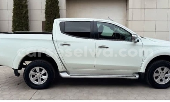 Buy Used Mitsubishi L200 White Car in Bel Air in Greater Victoria Buy Used Mitsubishi L200 White Car in Bel Air in Greater Victoria