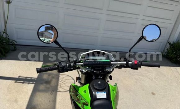 Buy Used Kawasaki KLX Green Bike in Victoria in East africa Buy Used Kawasaki KLX Green Bike in Victoria in East africa