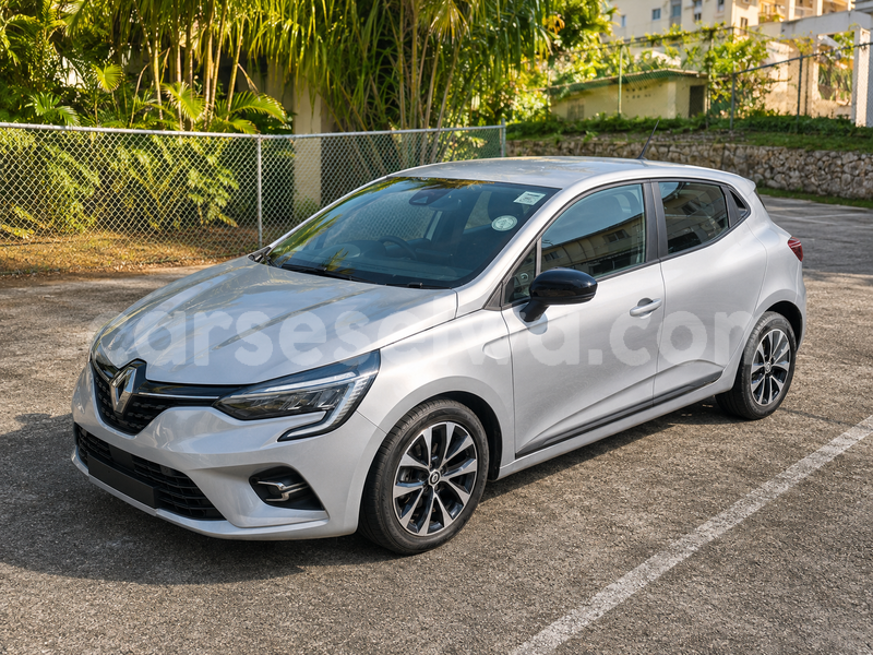Big with watermark renault clio north mahe beau vallon 8349