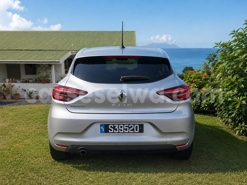 Big with watermark renault clio north mahe beau vallon 8349