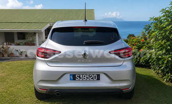 Acheter Occasion Voiture Renault Clio Gris à Beau Vallon, Nord Mahé Acheter Occasion Voiture Renault Clio Gris à Beau Vallon, Nord Mahé