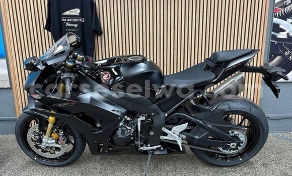 Buy New Yamaha TMAX Black Bike in Anse Aux Pins in East Mahé Buy New Yamaha TMAX Black Bike in Anse Aux Pins in East Mahé