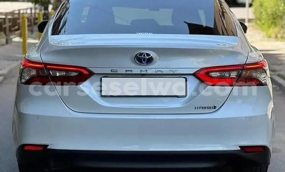 Buy Used Toyota Camry White Car in Bel Air in Greater Victoria Buy Used Toyota Camry White Car in Bel Air in Greater Victoria