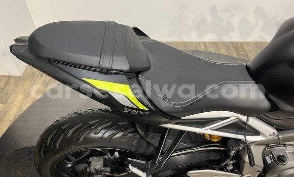 Buy Import Triumph Street Triple White Bike in Anse Aux Pins in East Mahé Buy Import Triumph Street Triple White Bike in Anse Aux Pins in East Mahé