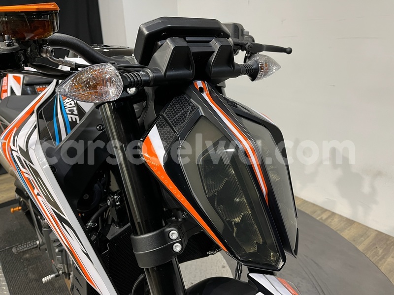 Big with watermark ktm duke greater victoria les mamelles 8367